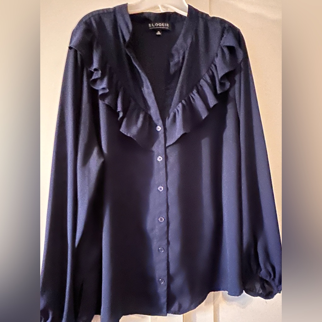 Eloquii Navy Blue Button Down Blouse With Ruffle. Sz 20 Great Condition.